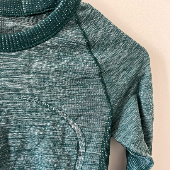 Lululemon long sleeve - Picture 2 of 2